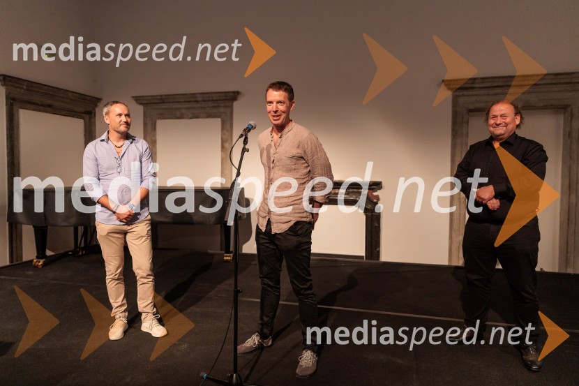  Jaka Dolenc, Libra premia, Zavarovalno posredniška družba d.o.o..;  ... ;  Darko  Brlek, direktor in umetniški vodja, Festival LjubljanaRade Šerbedžija: Moj klobuk ima 3 luknje, Ljubljana Festival