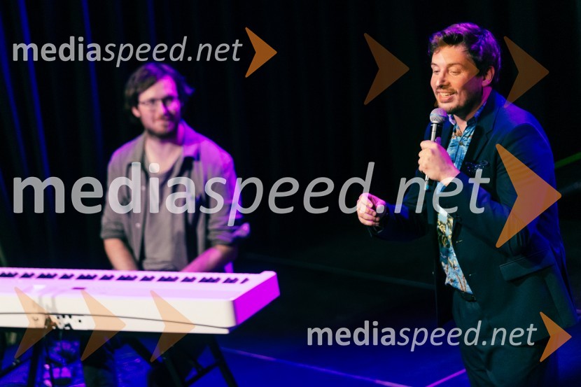  Leon Firšt, skladatelj;  Tim Vodopivec, stand-up komikFestival Panč se je začel s slovenskim introm