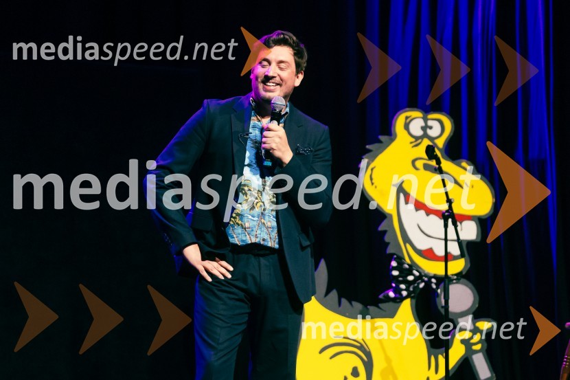  Tin Vodopivec, stand up komikFestival Panč se je začel s slovenskim introm