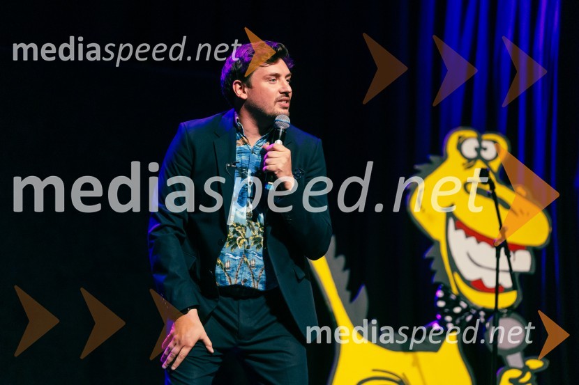  Tin Vodopivec, stand up komikFestival Panč se je začel s slovenskim introm