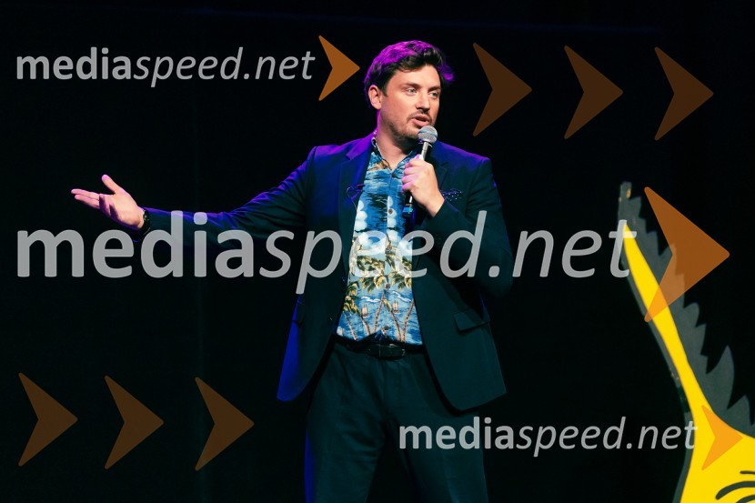  Tin Vodopivec, stand up komikFestival Panč se je začel s slovenskim introm