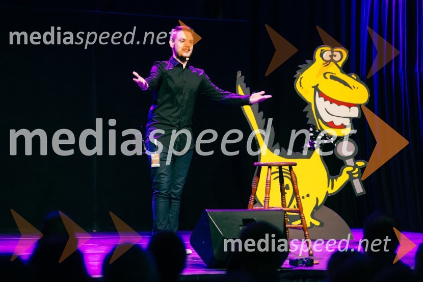  Jurij Kaluža, komikFestival Panč se je začel s slovenskim introm