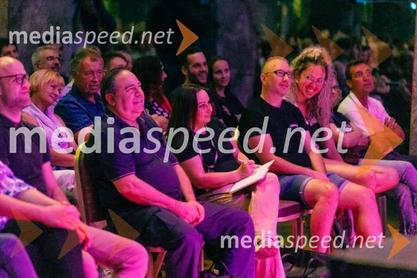 Festival Panč se je začel s slovenskim introm