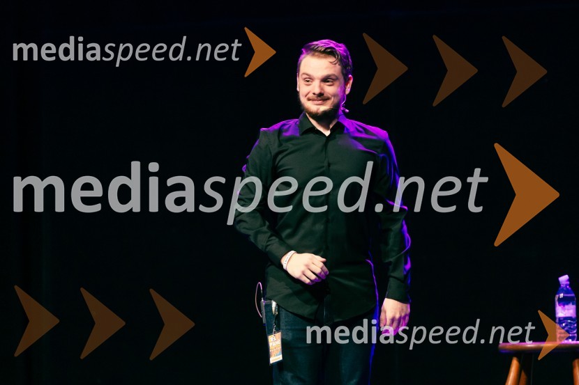  Jurij Kaluža, komikFestival Panč se je začel s slovenskim introm