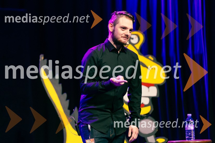  Jurij Kaluža, komikFestival Panč se je začel s slovenskim introm