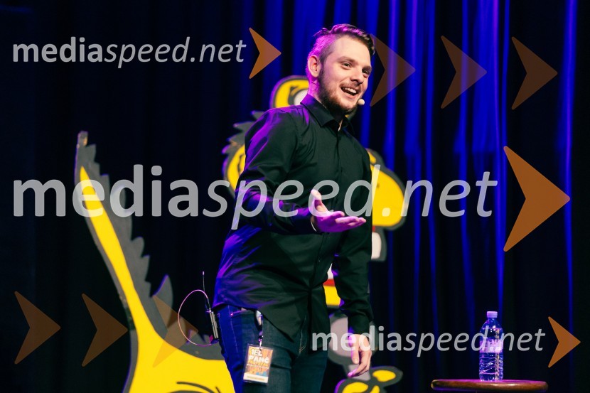  Jurij Kaluža, komikFestival Panč se je začel s slovenskim introm