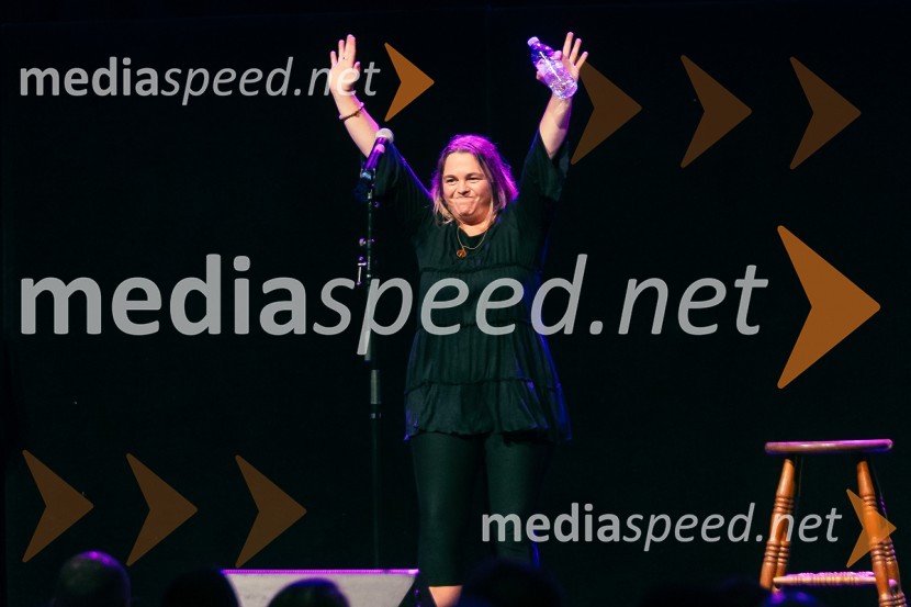  Irene Pahor, komičarkaFestival Panč se je začel s slovenskim introm