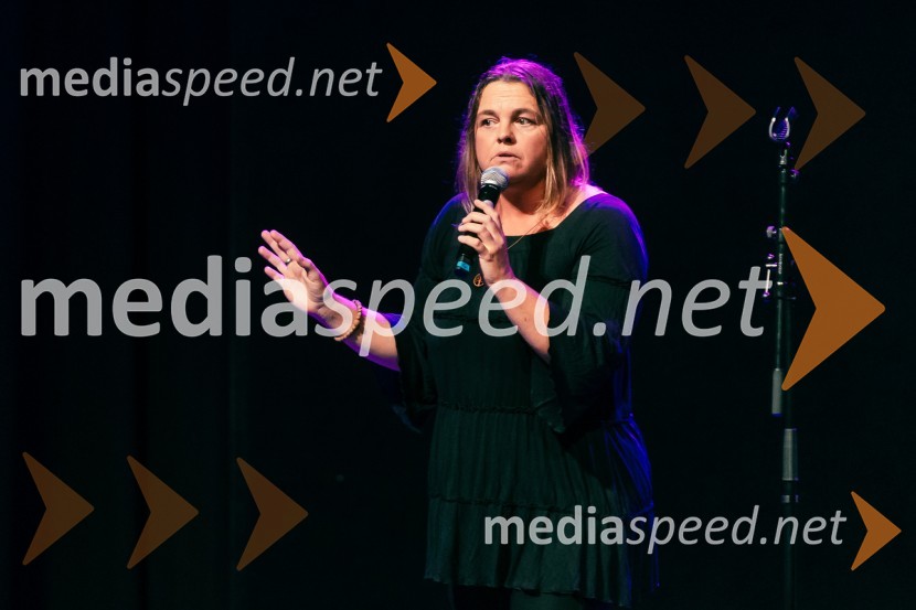  Irene Pahor, komičarkaFestival Panč se je začel s slovenskim introm