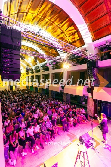 Festival Panč se je začel s slovenskim introm