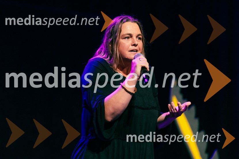  Irene Pahor, komičarkaFestival Panč se je začel s slovenskim introm