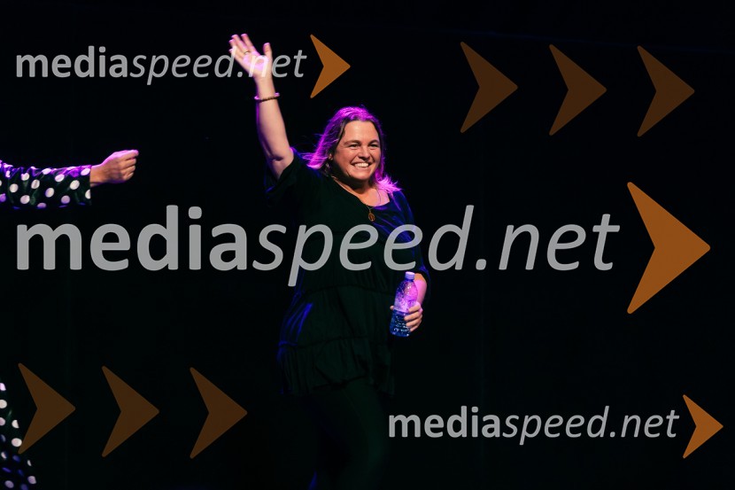  Irene Pahor, komičarkaFestival Panč se je začel s slovenskim introm