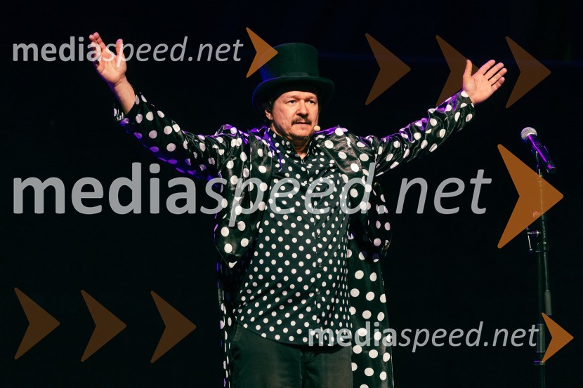  Andrej  Težak-Tešky, stand-up komik, manager, producent, tekač na dolge proge in dobrodelnežFestival Panč se je začel s slovenskim introm