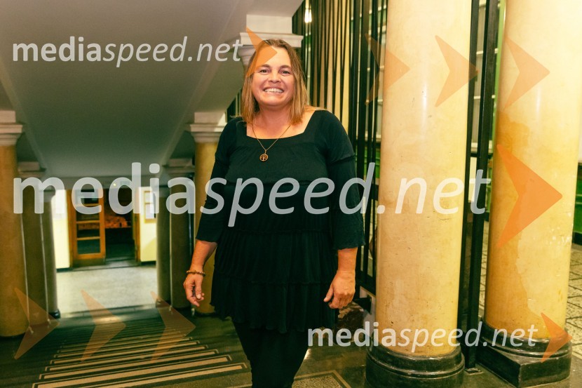  Irene Pahor, komičarkaFestival Panč se je začel s slovenskim introm