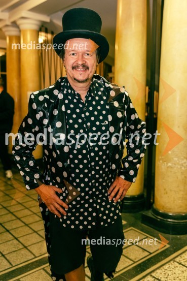  Andrej  Težak-Tešky, stand-up komik, manager, producent, tekač na dolge proge in dobrodelnežFestival Panč se je začel s slovenskim introm