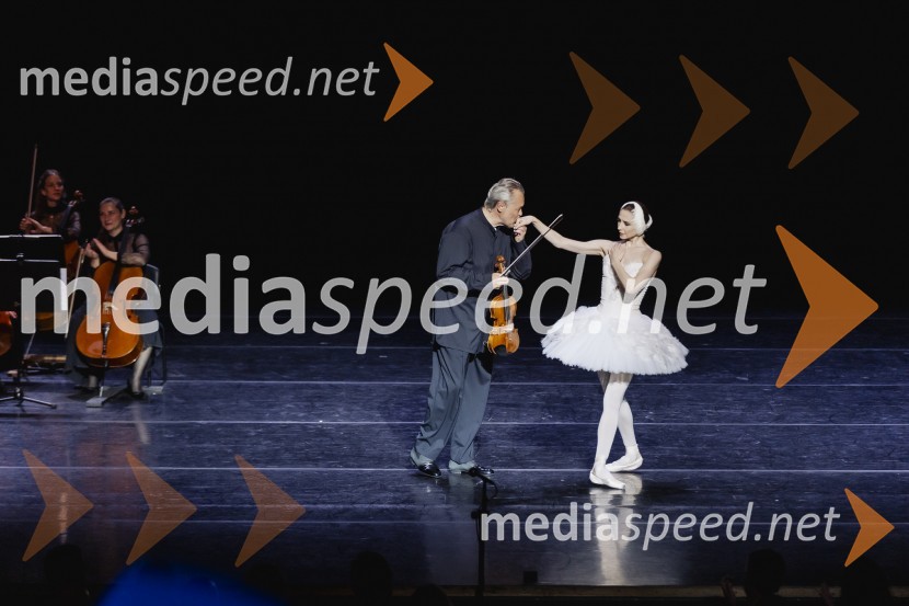  Vadim Repin, violinist;  Svetlana Zaharova , baletna plesalkaSvetlana Zaharova & Vadim Repin s prireditvijo Pas-De-Deux For Toes and Fingers