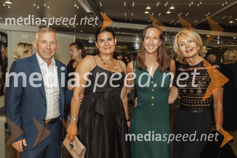  ... ;  ... ;  ... ;  Nevenka Črešnar Pergar, lastnica in direktorica podjetja NP ConsultingSvetlana Zaharova & Vadim Repin s prireditvijo Pas-De-Deux For Toes and Fingers