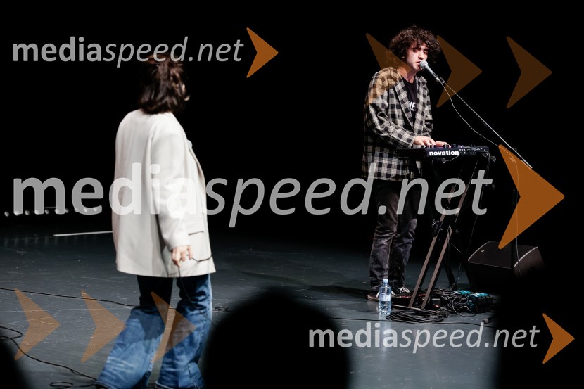  Alice Sinigaglia, italijanska umetnica;  Davide Sinigaglia, italijanskii umetnikMladi levi 2025, otvoritev festivala