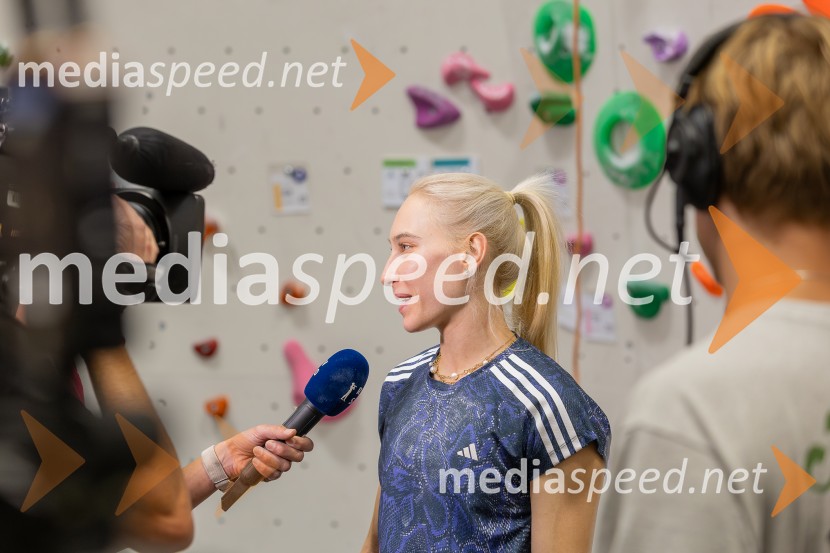  Janja Garnbret, športna plezalkaPlezalni maraton z Janjo Garnbret