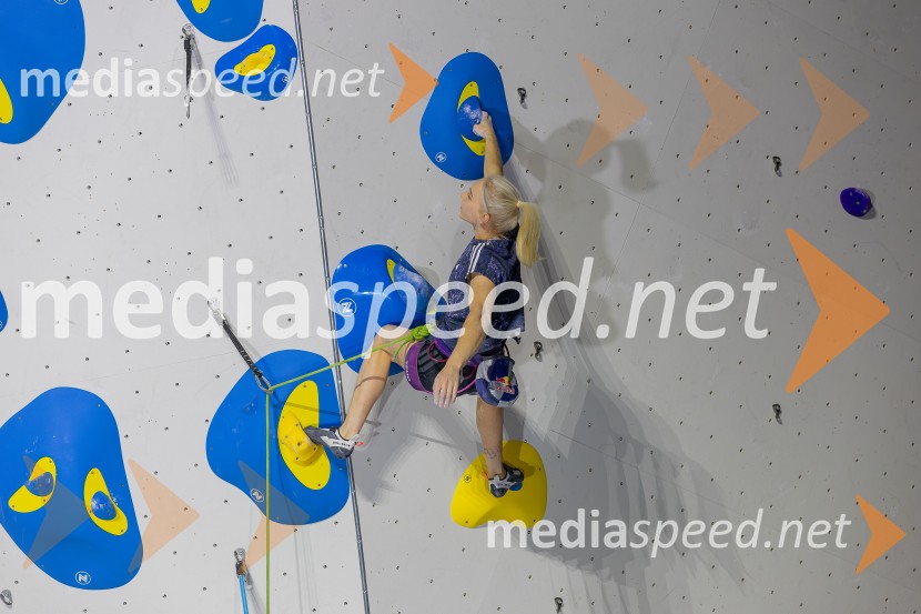 Plezalni maraton z Janjo Garnbret