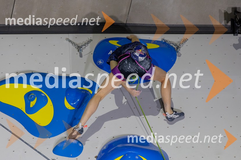 Plezalni maraton z Janjo Garnbret