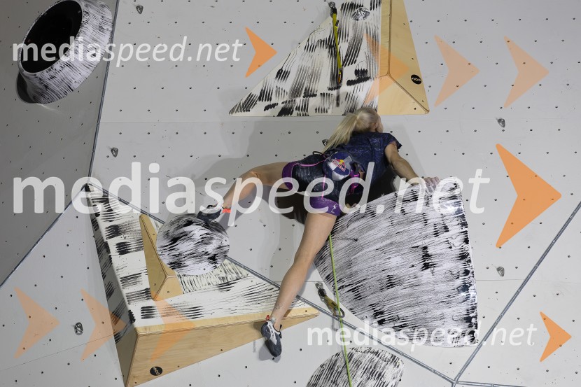 Plezalni maraton z Janjo Garnbret