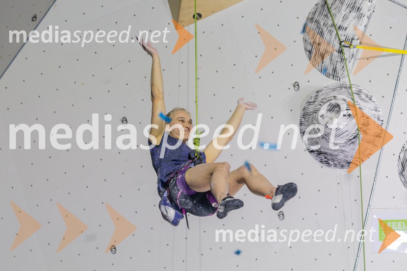  Janja Garnbret, športna plezalkaPlezalni maraton z Janjo Garnbret