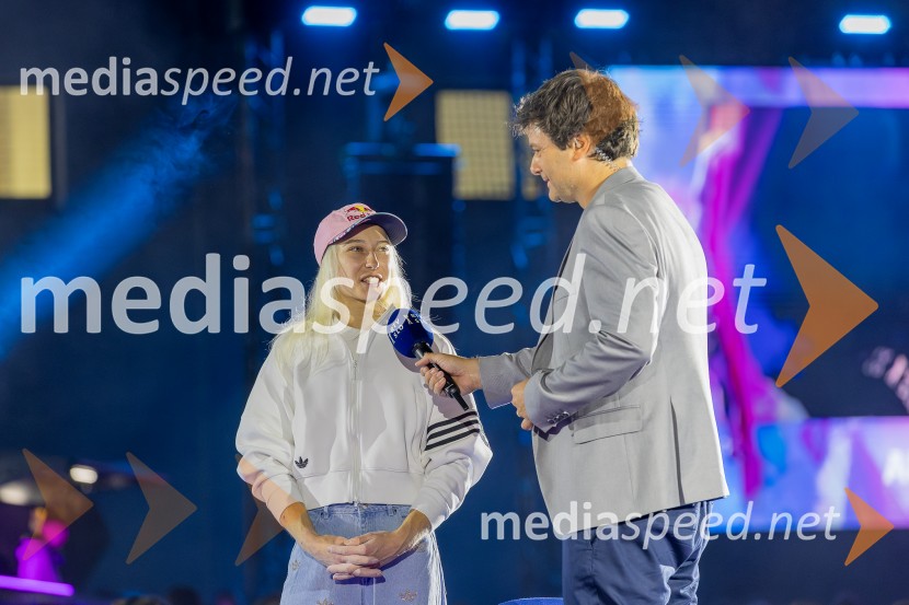  Janja Garnbret, športna plezalkaPlezalni maraton z Janjo Garnbret