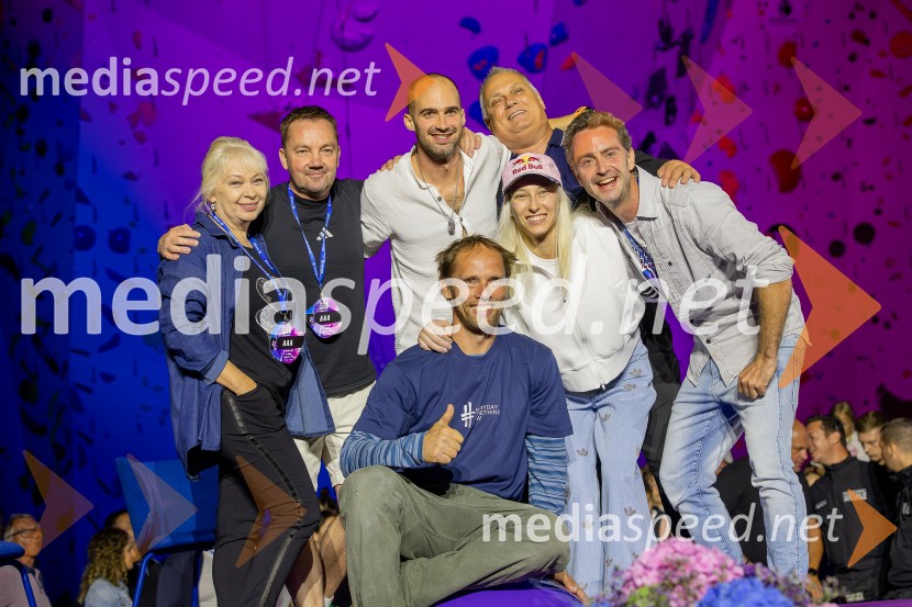  Darja Garnbret;  Roman Krajnik, trener Janje Garnbret;  ... ;  ... ;  Vili Garnbret;  Janja Garnbret, športna plezalka;  ... Plezalni maraton z Janjo Garnbret