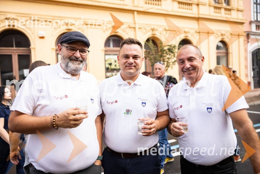  Mihael Šooš, direktor Zavoda za kulturo madžarske narodnosti (ZKMN) Lendava;  Patrik Kocet;  Andrej Matjašec, podžupan, Občina LendavaBogračfest 2025: kulinarični vrhunec Festivala Vinarium