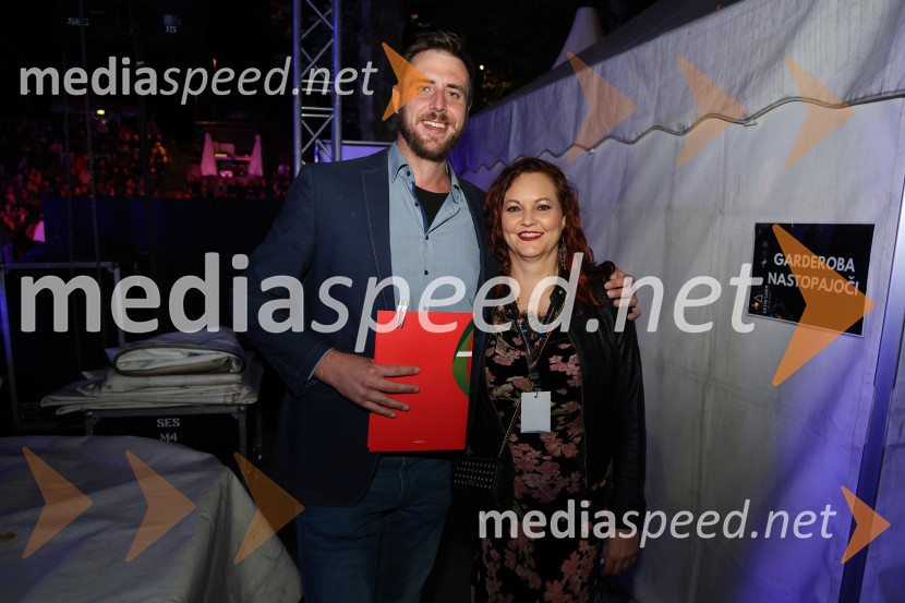  ... ;  Lucija Smolnik, direktor festivalaMi2 na Letnem odru Ruše