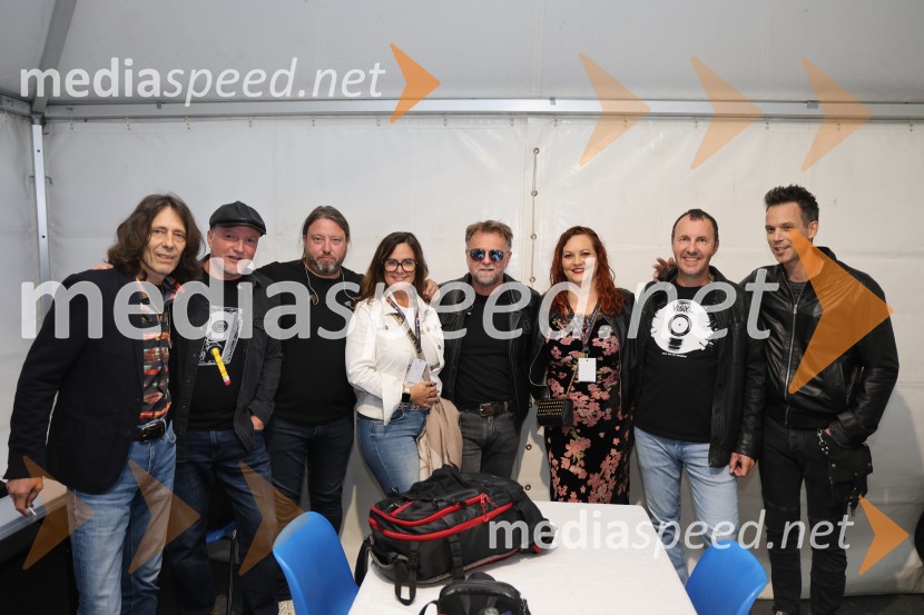  Igor Orač, skupina Mi2;  ... ;  Franci Žgur, Deliz vinoteka in delikatesa;  Nina Kolar, županja občine Ruše; dr. Tone Kregar, zgodovinar, pevec Mi2, direktor Muzeja novejše zgodovine Celje;  Lucija Smolnik, direktor festivala;  Jernej Dirnbek - Dimek, skupina MI2;  ... Mi2 na Letnem odru Ruše