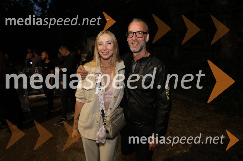  Gaja  Jezernik Kos ;  Boris Kos, igralecLaibach na Letnem odru Ruše