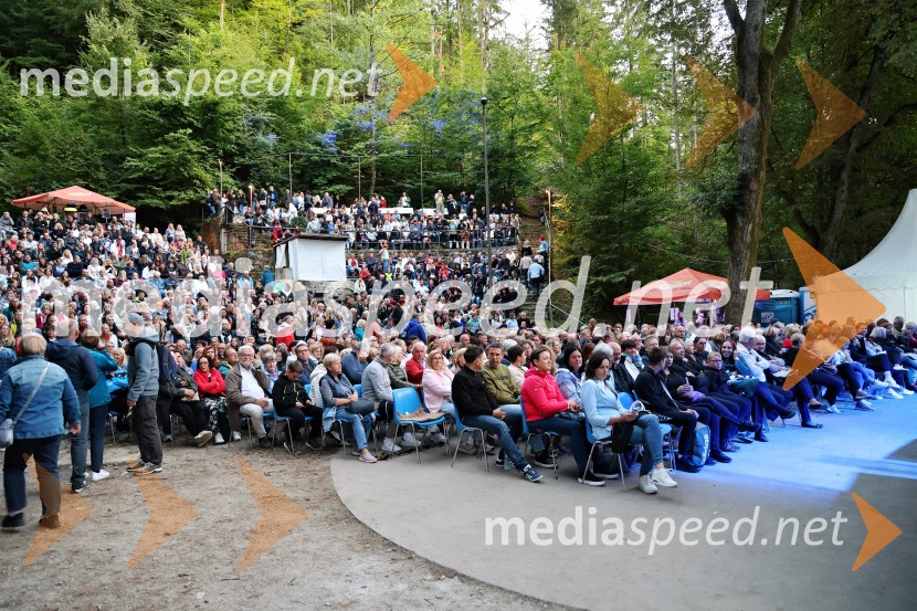 Perpetuum Jazzile navdušili na Letnem odru Ruše