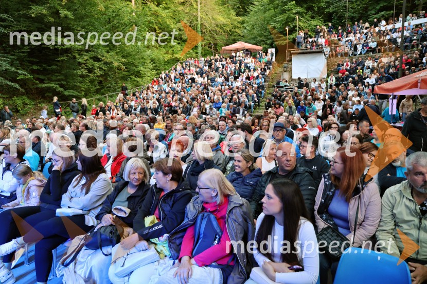 Perpetuum Jazzile navdušili na Letnem odru Ruše