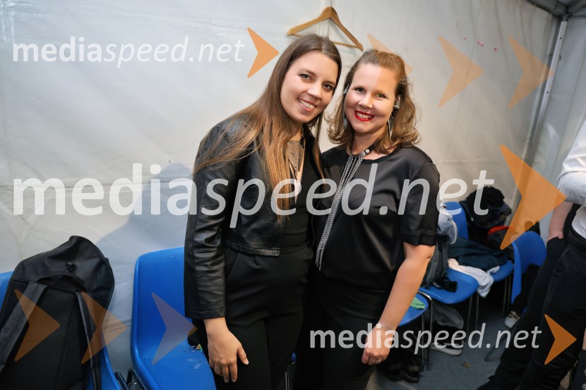  ... ;  Anja  Koren Usenik, skupina Perpetuum JazzilePerpetuum Jazzile navdušili na Letnem odru Ruše