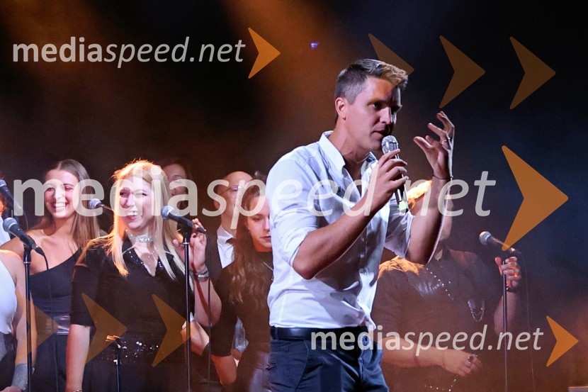 Perpetuum Jazzile navdušili na Letnem odru Ruše