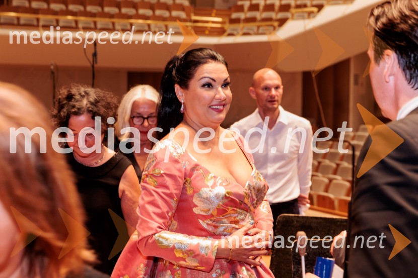  Anna Netrebko, sopranistkaVečer Puccinijeve glasbe, Ljubljana Festival