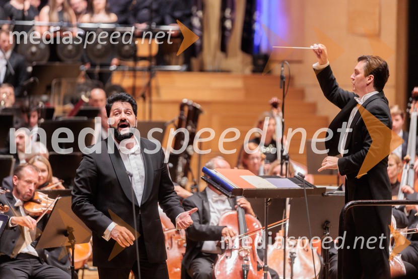  Jusif Ejvazov, tenor;  Denis Vlasenko, dirigentVečer Puccinijeve glasbe, Ljubljana Festival