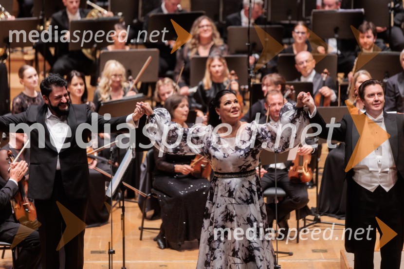  Jusif Ejvazov, tenor;  Leon Firšt, skladatelj;  Anna Netrebko, sopranistka;  Denis Vlasenko, dirigentVečer Puccinijeve glasbe, Ljubljana Festival