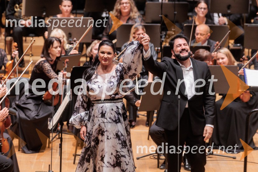  Jusif Ejvazov, tenor;  Anna Netrebko, sopranistkaVečer Puccinijeve glasbe, Ljubljana Festival