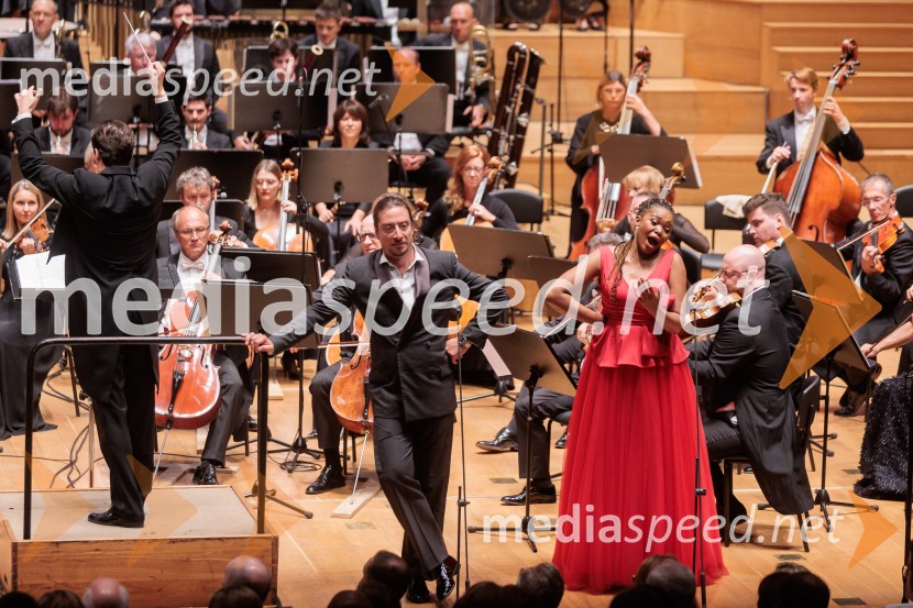  Jérôme Boutllier, operni pevec;  Pumeza Matshikiza, operna pevkaVečer Puccinijeve glasbe, Ljubljana Festival