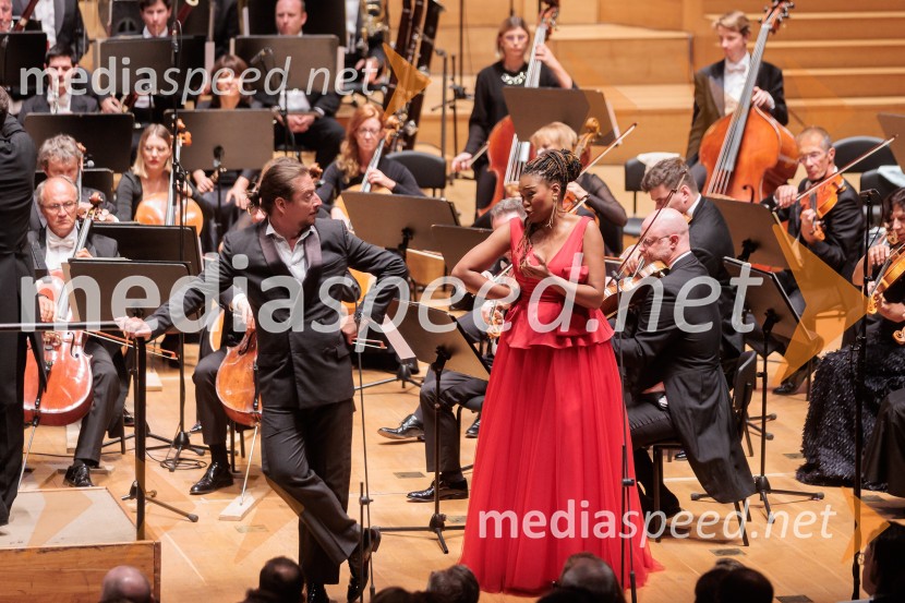  Jérôme Boutllier, operni pevec;  Pumeza Matshikiza, operna pevkaVečer Puccinijeve glasbe, Ljubljana Festival