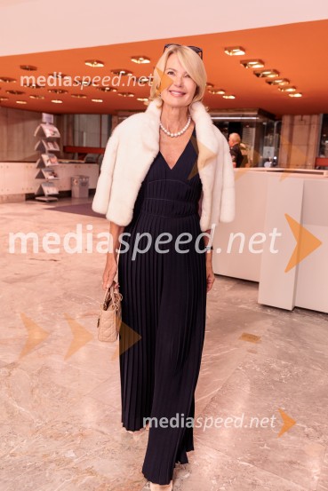  Nevenka Črešnar Pergar, lastnica in direktorica podjetja NP ConsultingVečer Puccinijeve glasbe, Ljubljana Festival