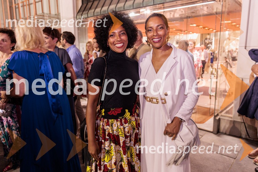  Irena Yebuah Tiran, operna pevka;  Leticia  Yebuah Slapnik, arhitektka in glasbenicaVečer Puccinijeve glasbe, Ljubljana Festival