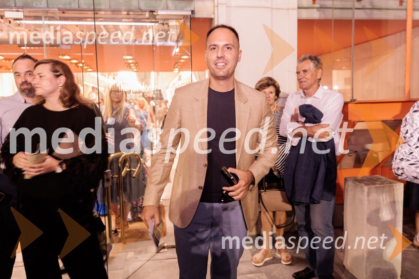  Bernardo Brizani, glasbenik, violončelistVečer Puccinijeve glasbe, Ljubljana Festival