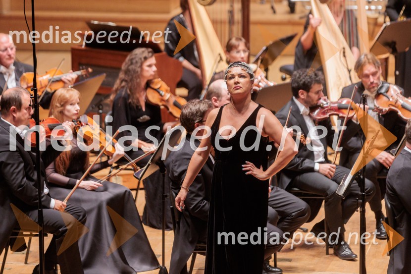  Anna Netrebko, sopranistkaVečer Puccinijeve glasbe, Ljubljana Festival