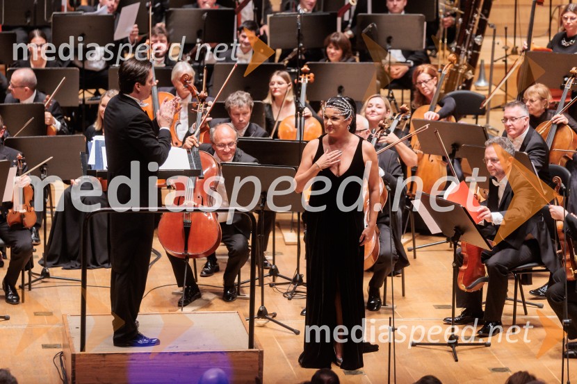  Denis Vlasenko, dirigent;  Anna Netrebko, sopranistkaVečer Puccinijeve glasbe, Ljubljana Festival