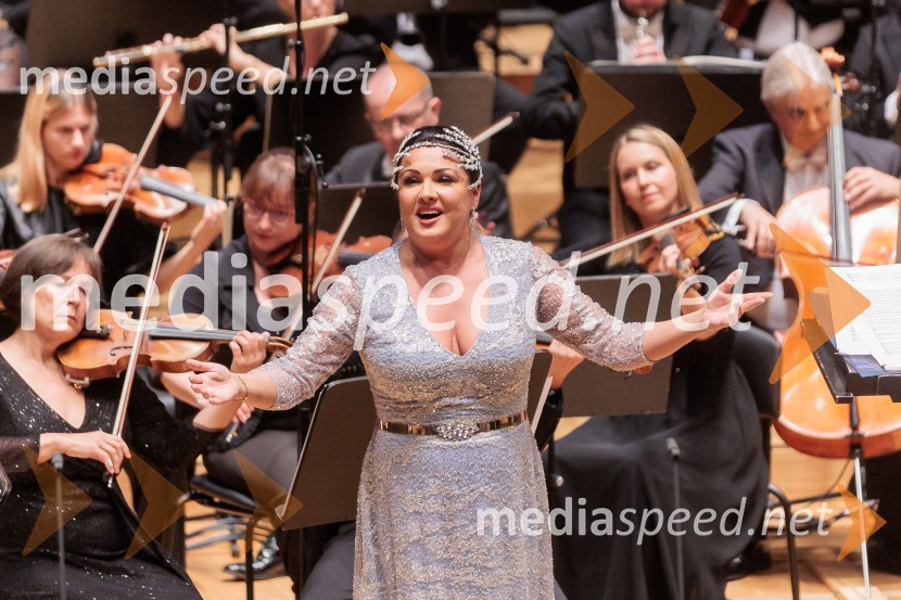  Anna Netrebko, sopranistkaVečer Puccinijeve glasbe, Ljubljana Festival