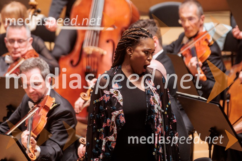  Pumeza Matshikiza, operna pevkaVečer Puccinijeve glasbe, Ljubljana Festival