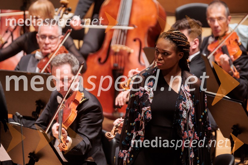  Pumeza Matshikiza, operna pevkaVečer Puccinijeve glasbe, Ljubljana Festival
